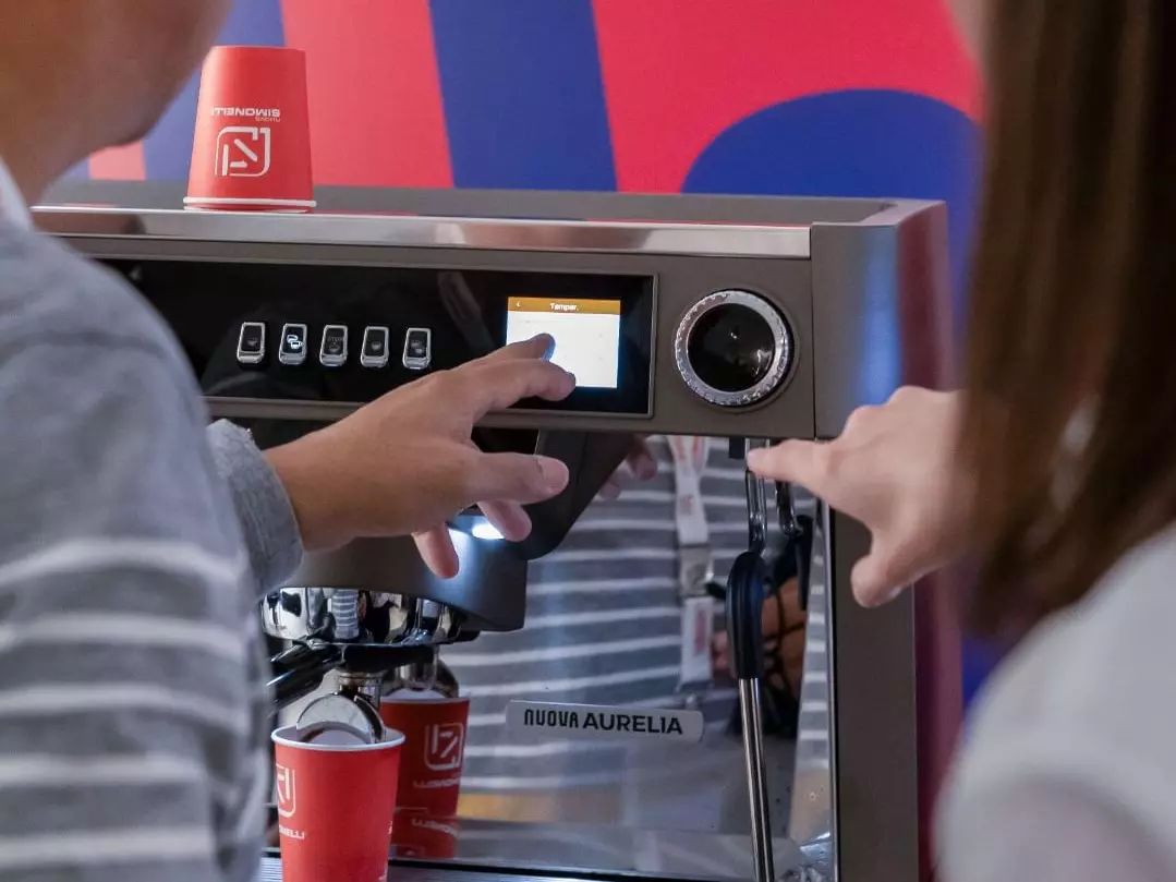 Nuova Simonelli Aurelia MP 3GR bílý | Lázeňská káva